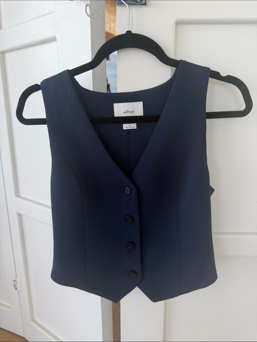 Wilfred Black Tailored V-Neck Button Vest